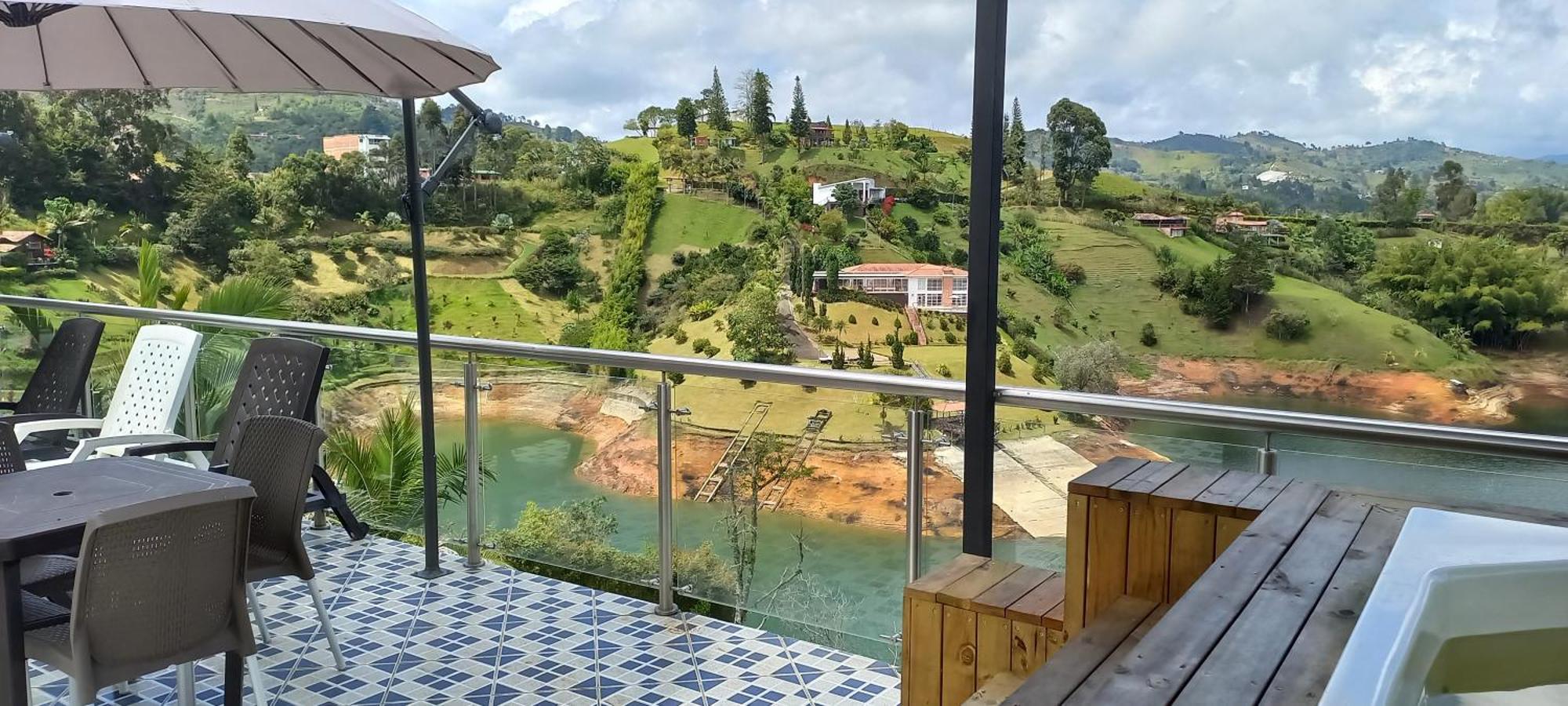 Hotel Mirador Cielo Blue El Penol  外观 照片